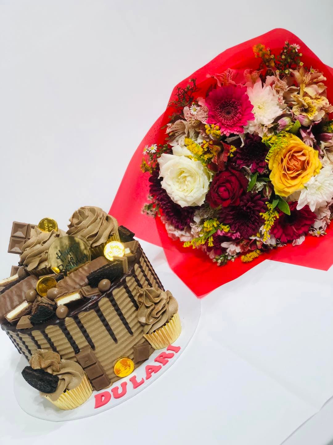 Chocolate Decadence & Fresh Bouquet Gift Set