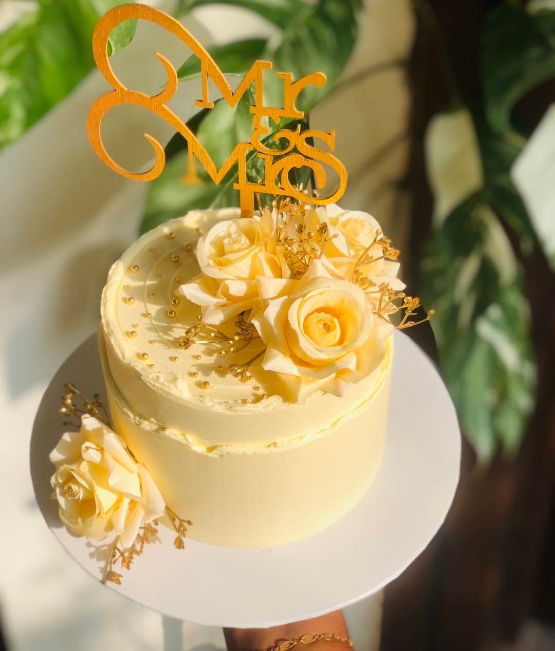Golden Rose Anniversary & Wedding Cake